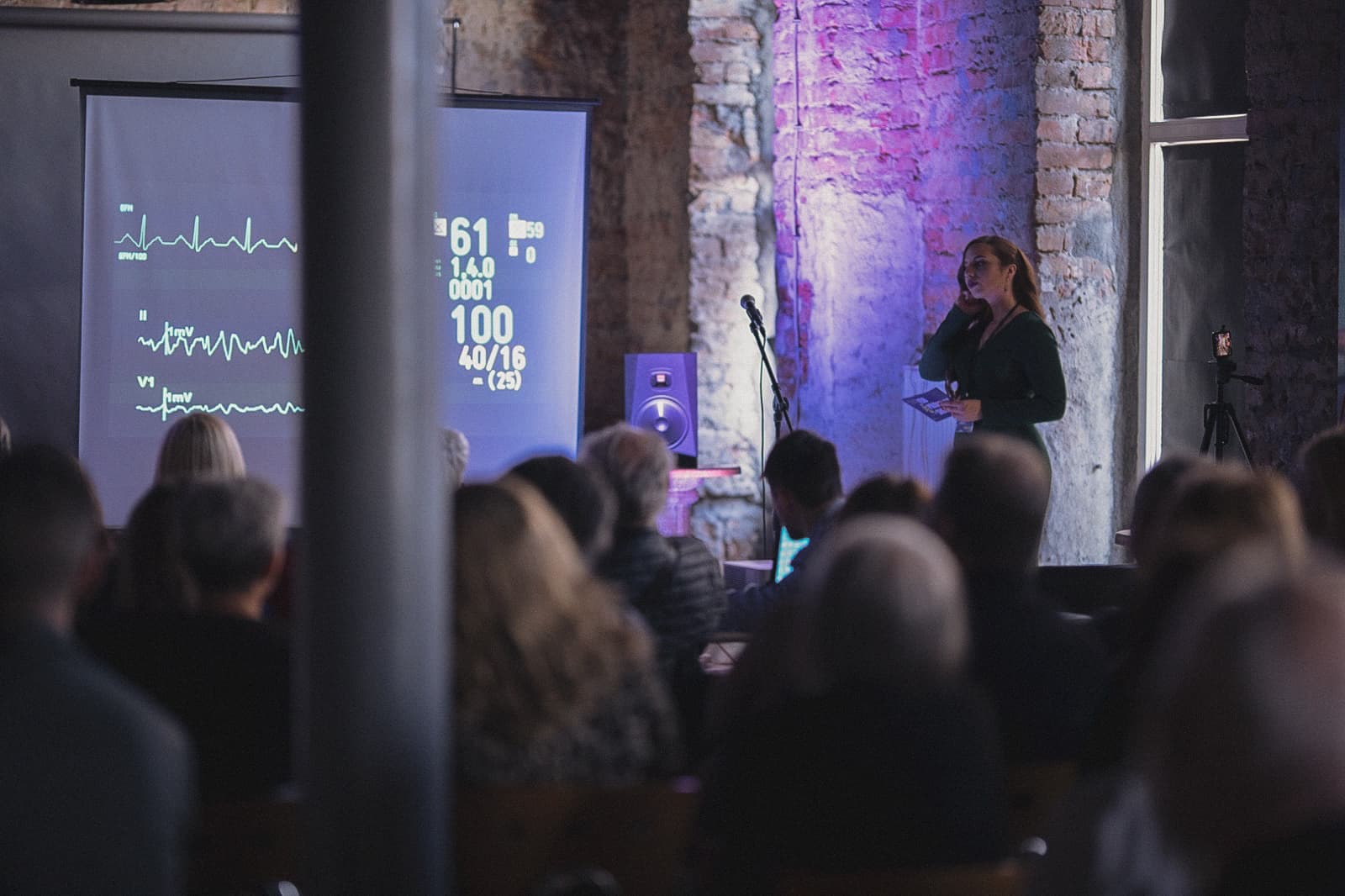 Library with students